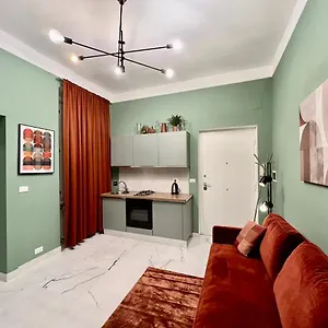 https://casa-lorenzo.it-romehotels.com