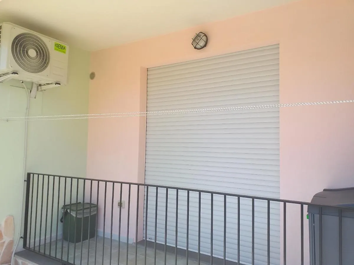 Orange House Apartment Bosa